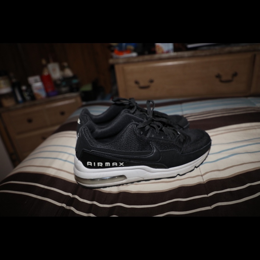 Black Air Max Sneakers.